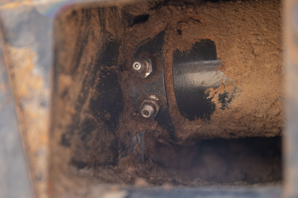 Step 2A: Release Pressure in the Piston Assembly