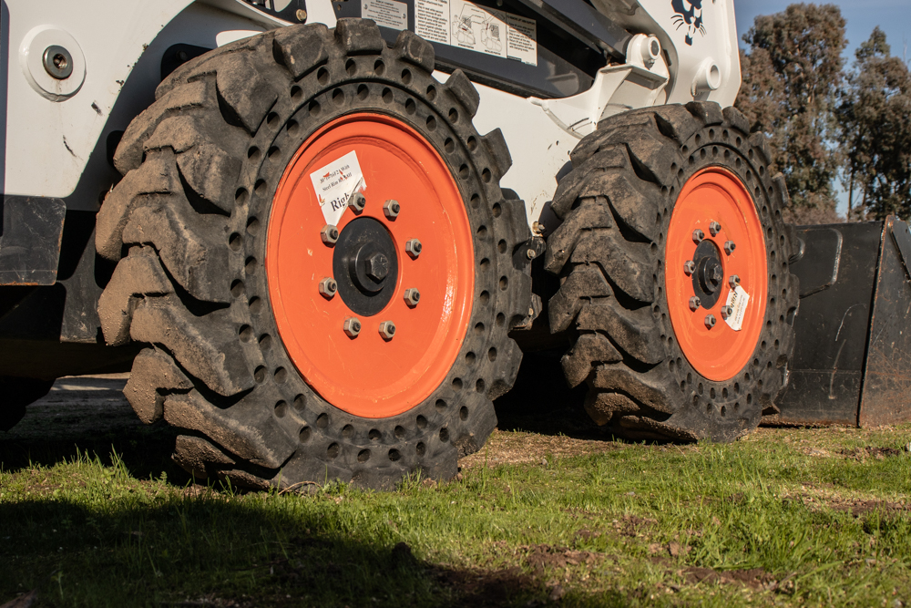 Top 5 Reasons to Run on Your Skid Steer Loader